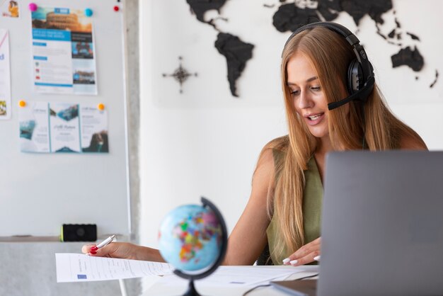 Jak skutecznie uczyć się języków obcych online z profesjonalnym wsparciem